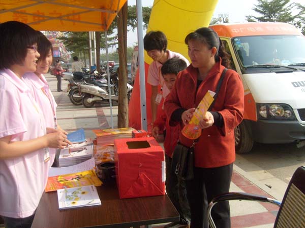 中广欧特斯“空气能科普万里行”抵达百色站