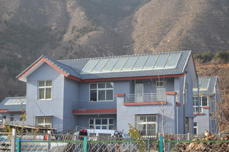 热立方变频空气能与太阳能结合供暖
