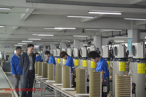 集团总经理视察桑夏空气能广东生产基地