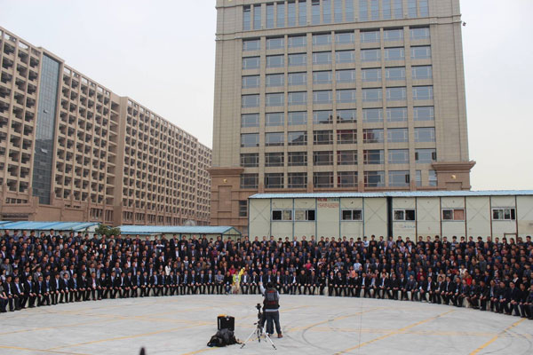 2014全国优秀空气能热水器经销商年会合影