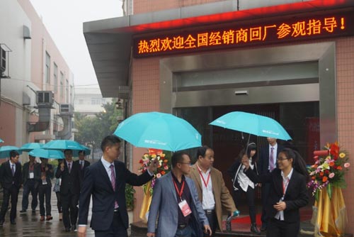 华天成空气能热水器 加强售后服务