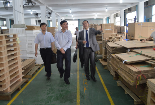 贵州凯里市市委书记一行莅临华天成参观考察