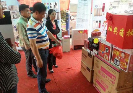 华天成空气能节能科普万里行走进新化