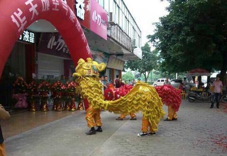 华天成空气能体验店十一进驻灵山县