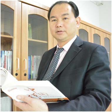 骆德育 朱建军领跑空气能行业风云人物评选