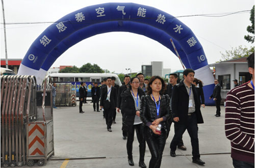迫不及待 众经销商参观纽恩泰广州生产基地