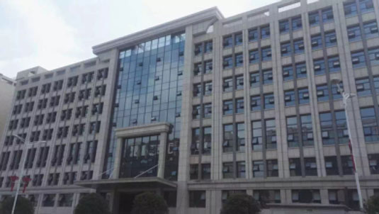 芬尼空气能再树医院热水样板工程