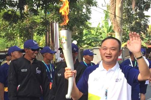 赵密升传递雅加达亚运圣火 纽恩泰空气能征战国际市场